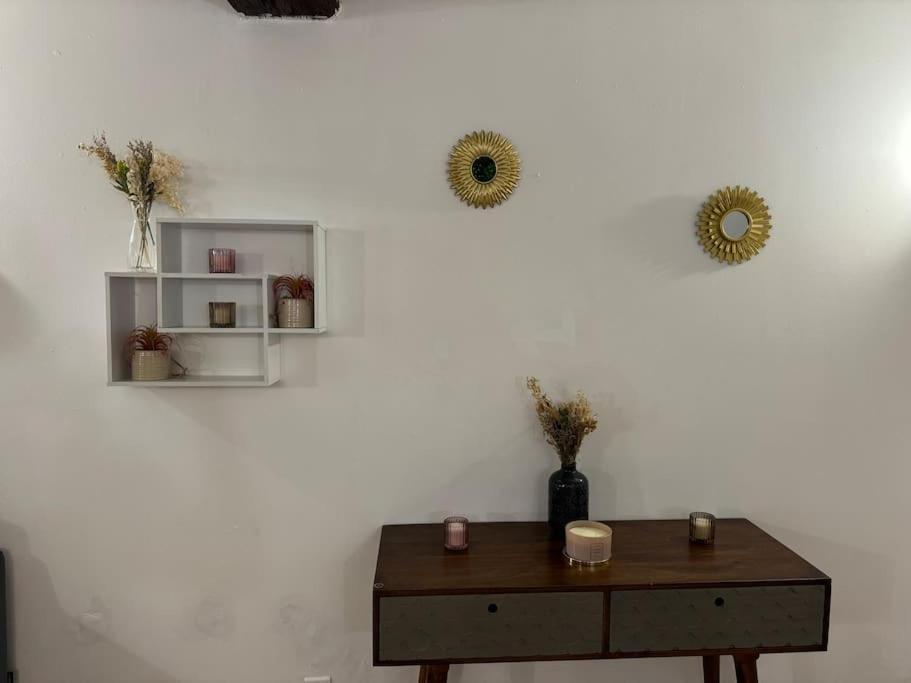 Appartement T2 Cosy Centre-Ville Pernes-les-Fontaines Luaran gambar